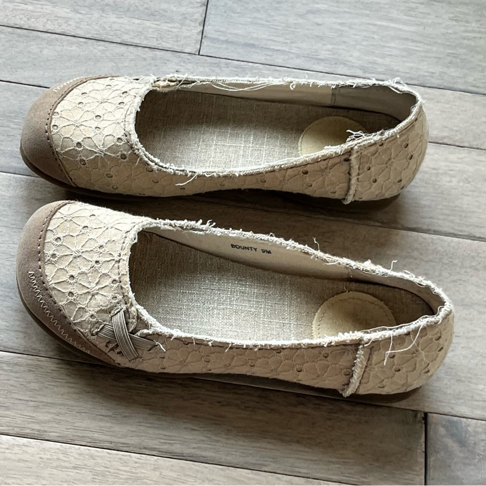 BKE Flats-Bounty. Size 9M